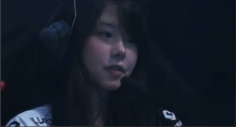373a4b881b05558bdba69a693fc81a9c.gif