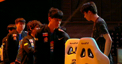 51e084b340dce66e5c3ec6b3e0a30037.gif