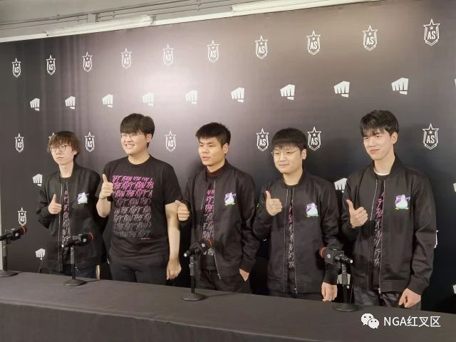 【赛事资讯】全明星赛群访day2传奇队：如果能打赢的话，谁愿意娱乐呢？